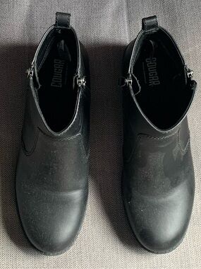 Cougar black ankle boots